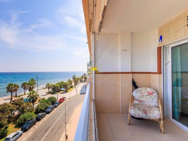 3 bedroom apartment on the Front Line in Playa del Cura Torrevieja, Alicante