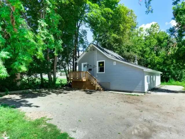 3 Bedroom Apartment Orillia ON 103411251