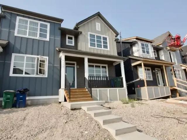 3 Bedroom Apartment Airdrie AB 105088090