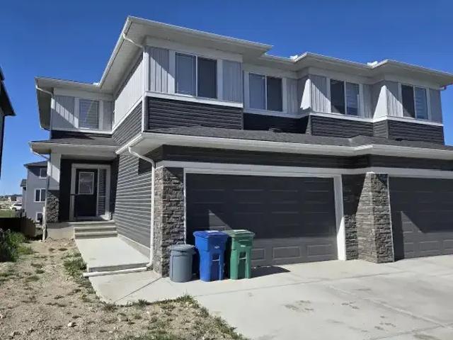3 Bedroom Apartment Airdrie AB 105359756