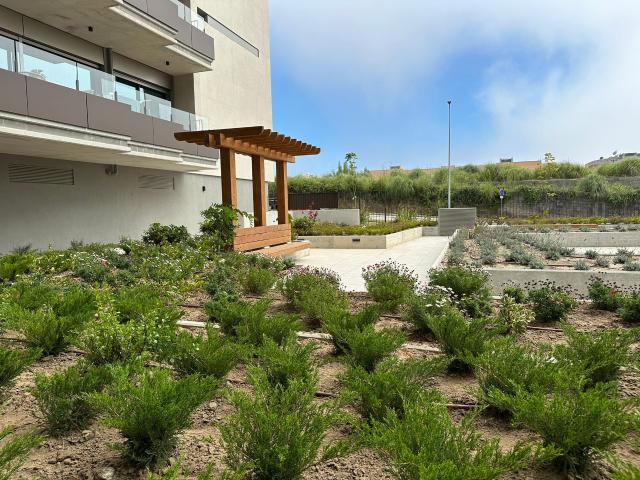 3 bedroom apartment built in 2024 with 3 suites and 4 bathrooms