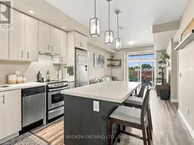 3 Bedroom Apartment Burlington ON 105467381