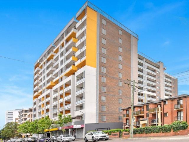 3 Bedroom Apartment | Back to Market!