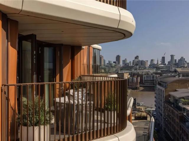 3 Bedroom Apartment Bankside London 102596522