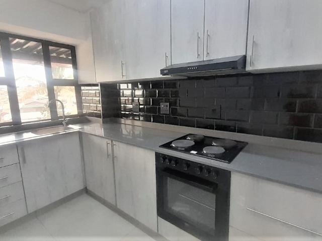 3 Bedroom Apartment Block To Let in Arena Park