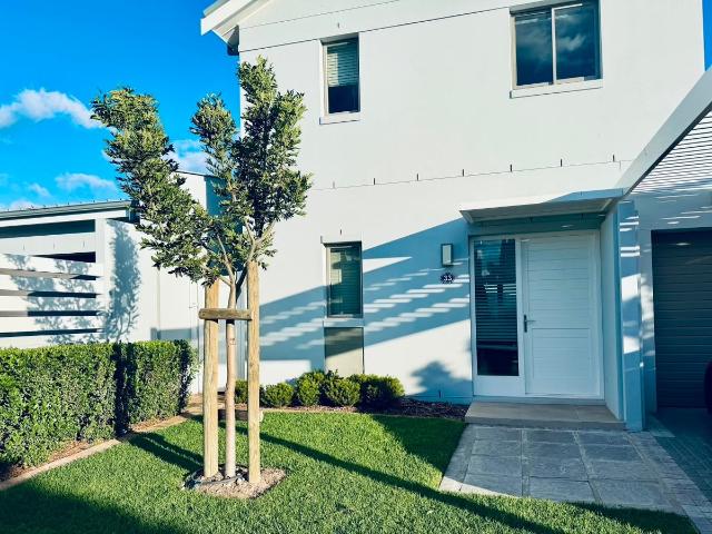 3 Bedroom Apartment Block To Let in Klein Parys