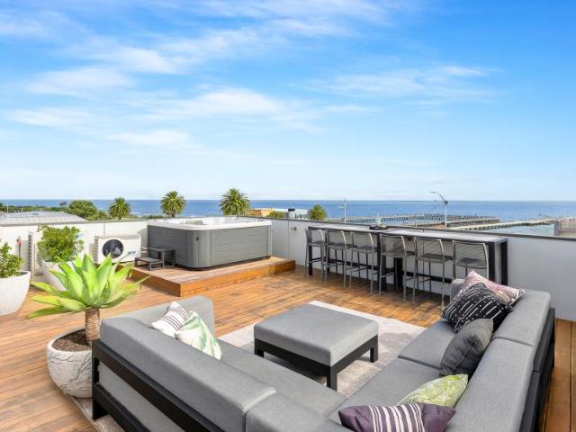 3 Bedroom Apartment Brighton VIC 101672428