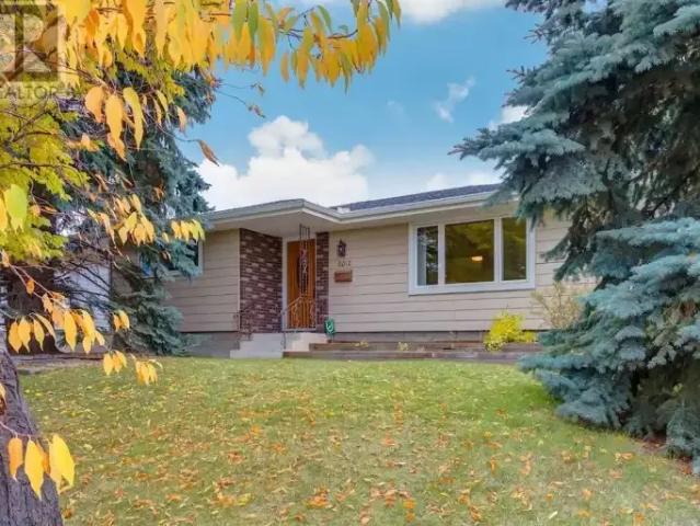3 Bedroom Apartment Calgary AB 104506738