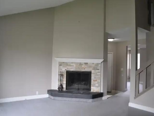 3 Bedroom Apartment Calgary AB 104506855
