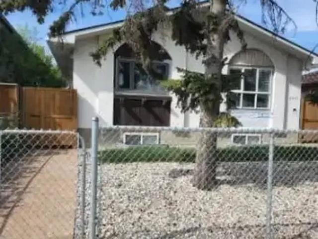 3 Bedroom Apartment Calgary AB 104598078