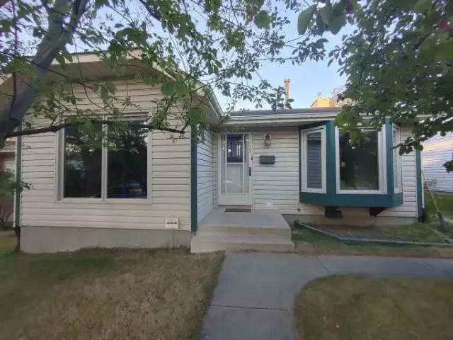 3 Bedroom Apartment Calgary AB 104864139