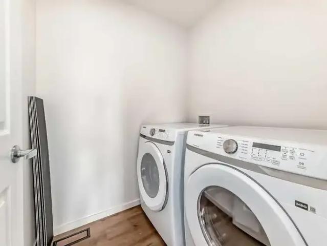 3 Bedroom Apartment Calgary AB 104863961