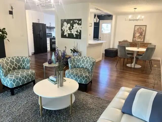 3 Bedroom Apartment Calgary AB 104876648