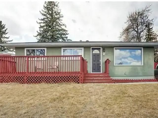 3 Bedroom Apartment Calgary AB 104876657