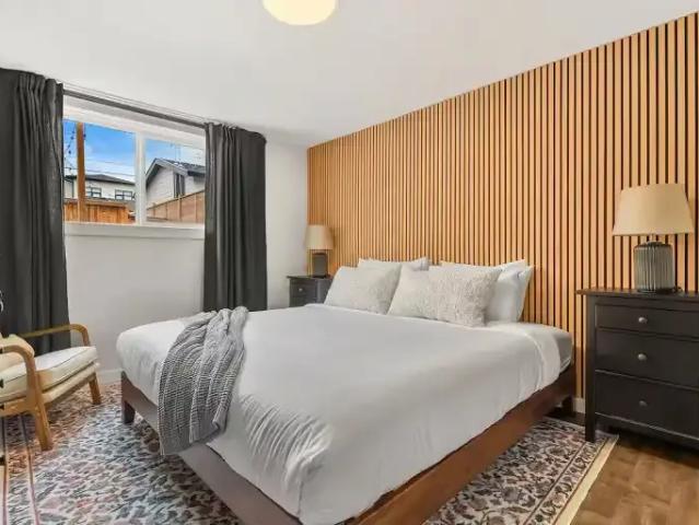 3 Bedroom Apartment Calgary AB 104888640