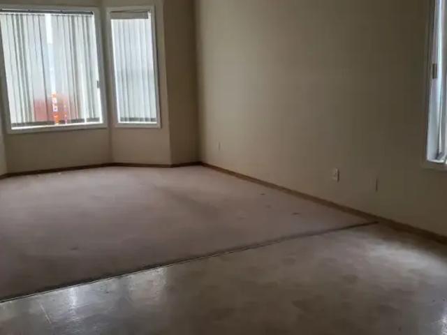3 Bedroom Apartment Calgary AB 104895144