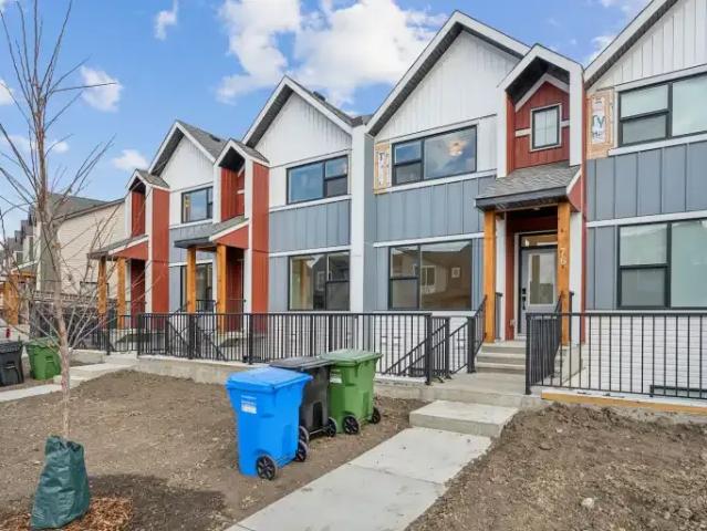 3 Bedroom Apartment Calgary AB 104940777