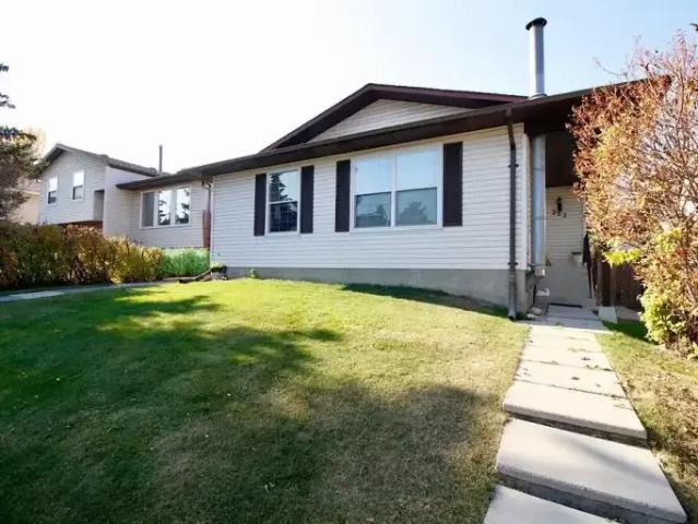 3 Bedroom Apartment Calgary AB 104940945