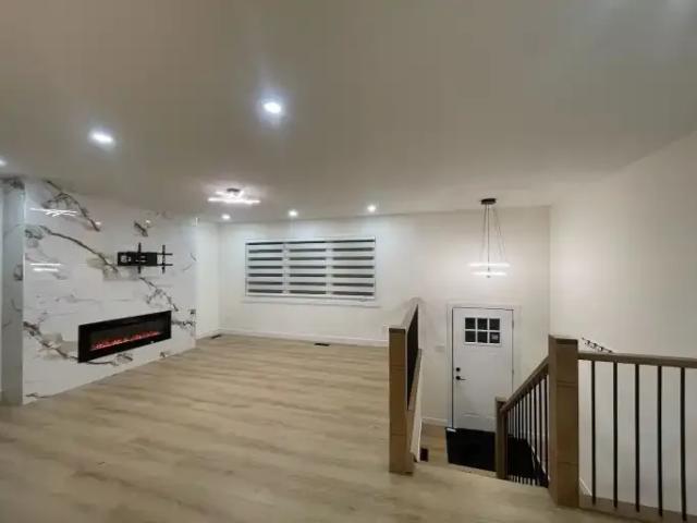 3 Bedroom Apartment Calgary AB 104957568