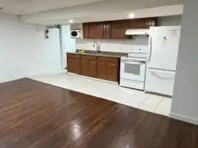 3 Bedroom Apartment Calgary AB 105100824