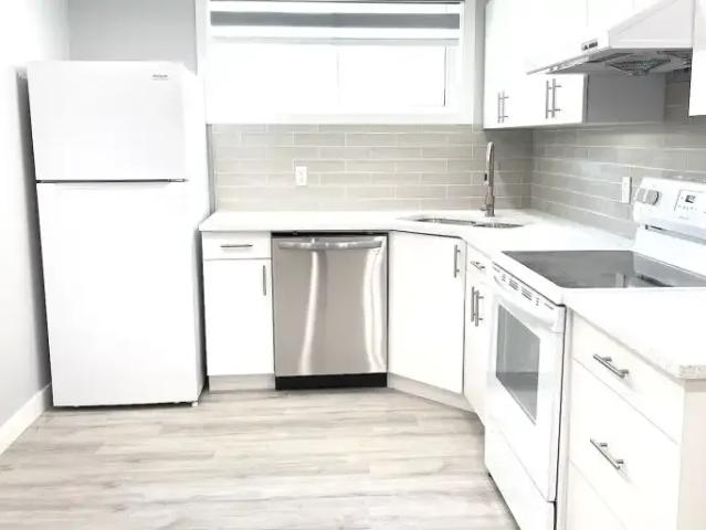 3 Bedroom Apartment Calgary AB 105110834