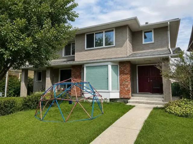 3 Bedroom Apartment Calgary AB 105110852