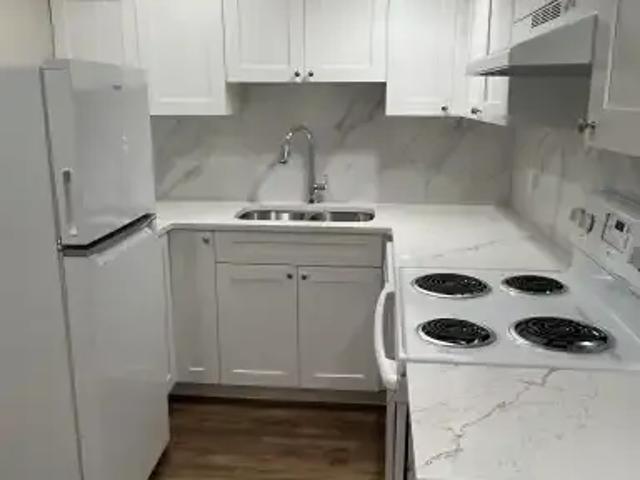 3 Bedroom Apartment Calgary AB 105149918