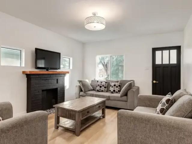 3 Bedroom Apartment Calgary AB 105150590