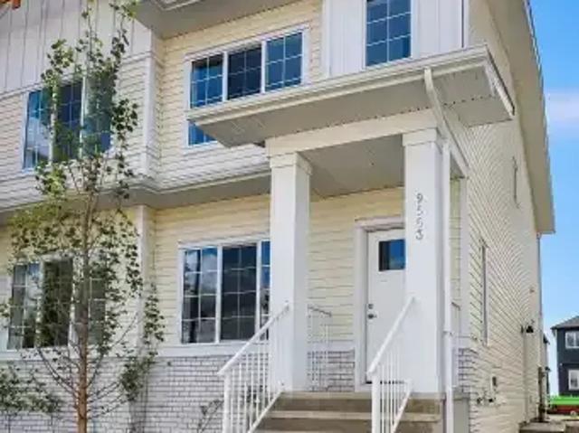 3 Bedroom Apartment Calgary AB 105150812