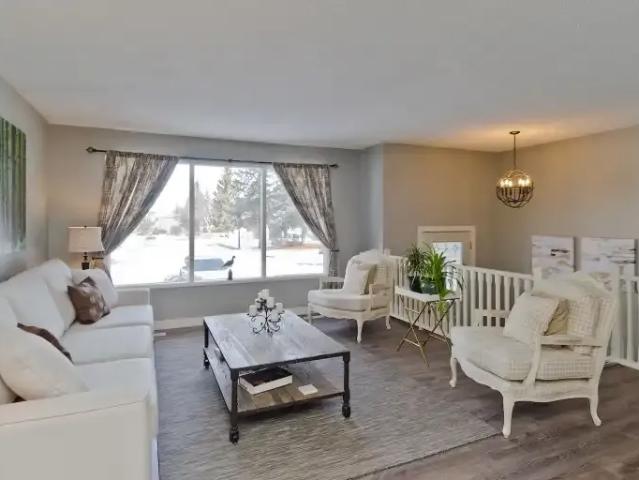 3 Bedroom Apartment Calgary AB 105185892
