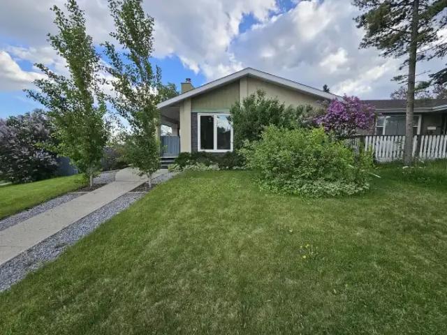 3 Bedroom Apartment Calgary AB 105623684