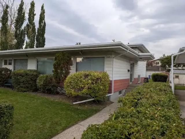 3 Bedroom Apartment Calgary AB 105654145