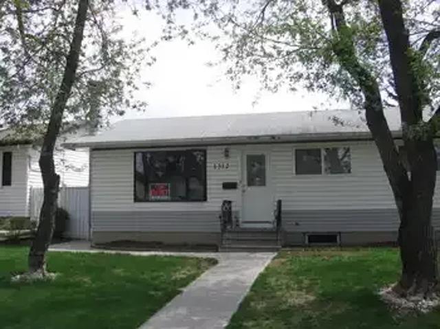 3 Bedroom Apartment Calgary AB 106148647