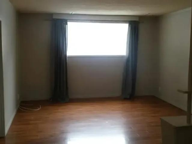 3 Bedroom Apartment Calgary AB 102752601