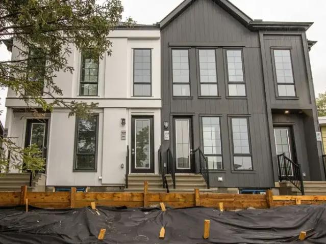 3 Bedroom Apartment Calgary AB 102952259