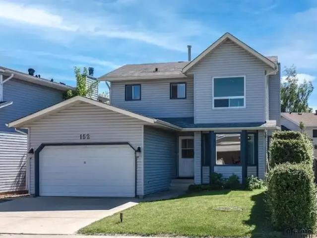 3 Bedroom Apartment Calgary AB 103594417