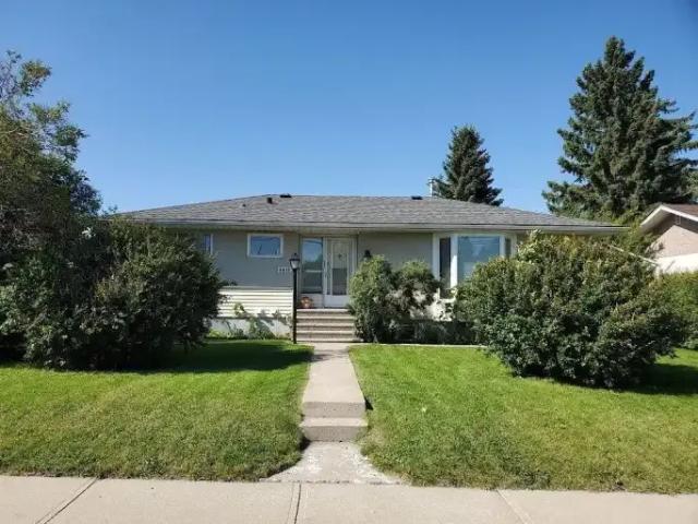 3 Bedroom Apartment Calgary AB 103739863