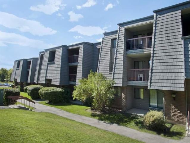 3 Bedroom Apartment Calgary AB 96586215