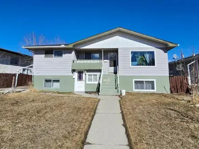 3 Bedroom Apartment Calgary AB LS105135642