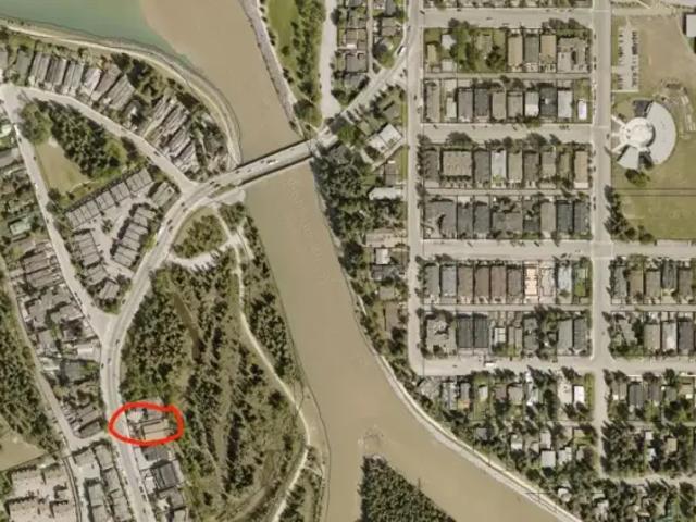 3 Bedroom Apartment Canmore AB LS104036277