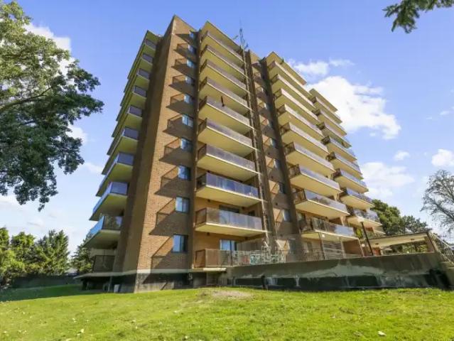 3 Bedroom Apartment Chatham ON 104400793