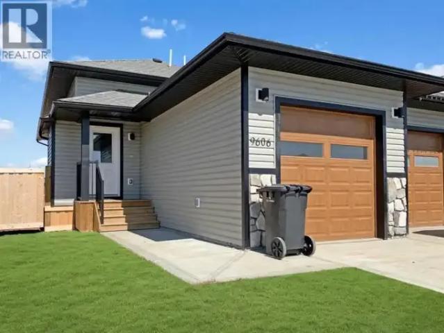 3 Bedroom Apartment Clairmont AB 103695210