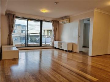 3 Bedroom Apartment Close to Hurstville CBD and Transport