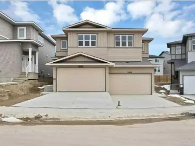 3 Bedroom Apartment Cochrane AB 105087874