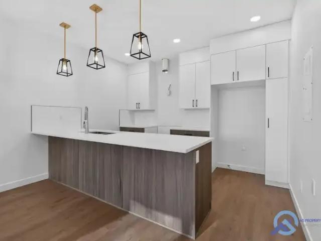 3 Bedroom Apartment Edmonton AB LS104598223