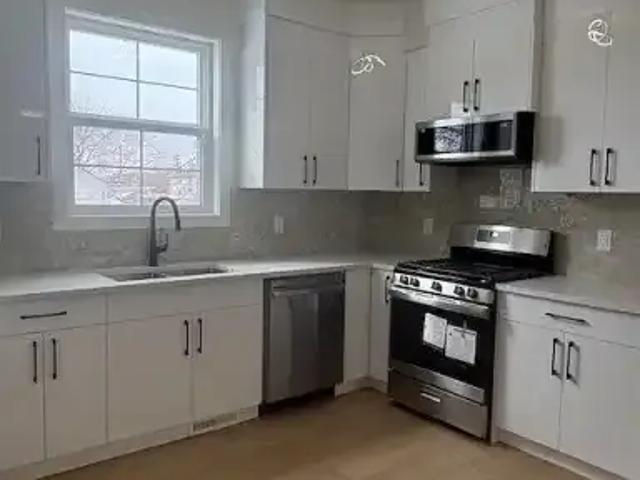 3 Bedroom Apartment Edmonton AB LS104876384
