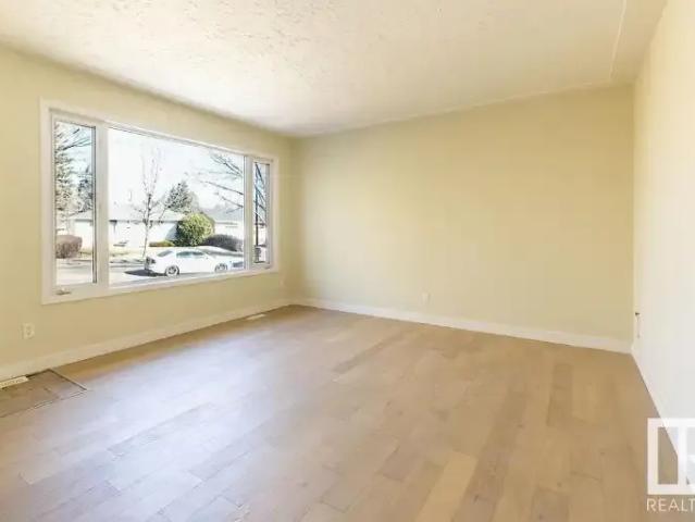 3 Bedroom Apartment Edmonton AB LS104957384