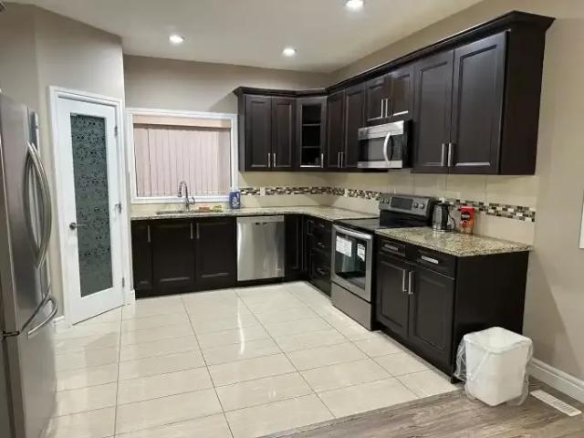 3 Bedroom Apartment Edmonton AB LS105110851