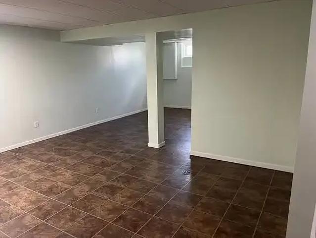 3 Bedroom Apartment Edmonton AB 103695366