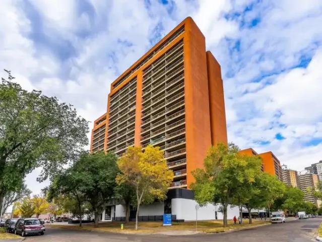 3 Bedroom Apartment Edmonton AB 103610897